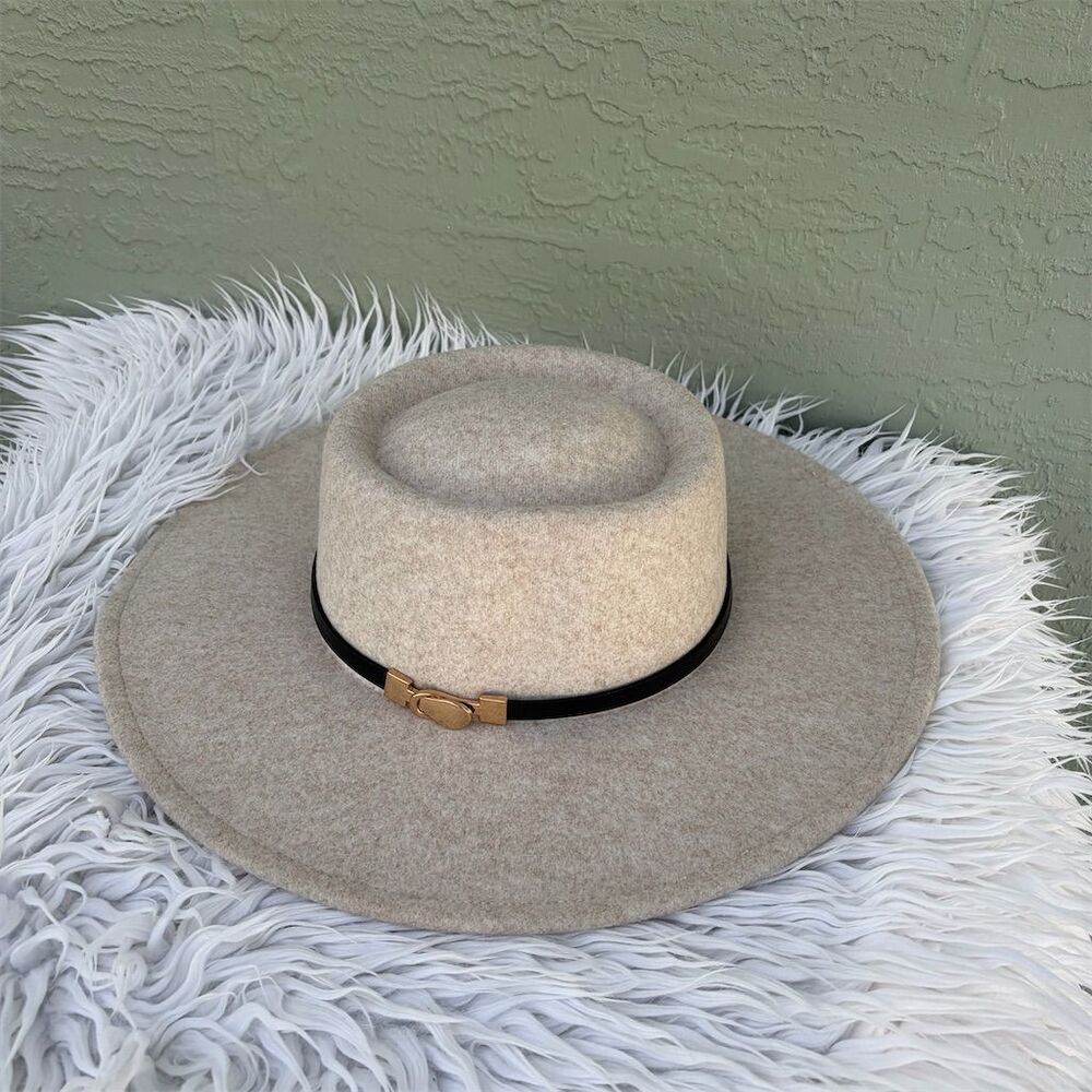 Jewel & Clara Women's Ivory Wide Brim Felt Hat with Buckle Accent